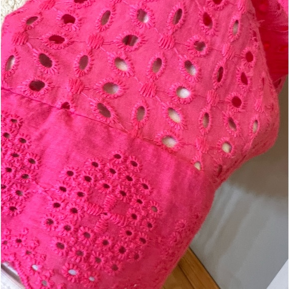 Super cute dress with shorts underneath! Fun Spring/Summer dress.  BARBIECORE - Picture 3 of 14